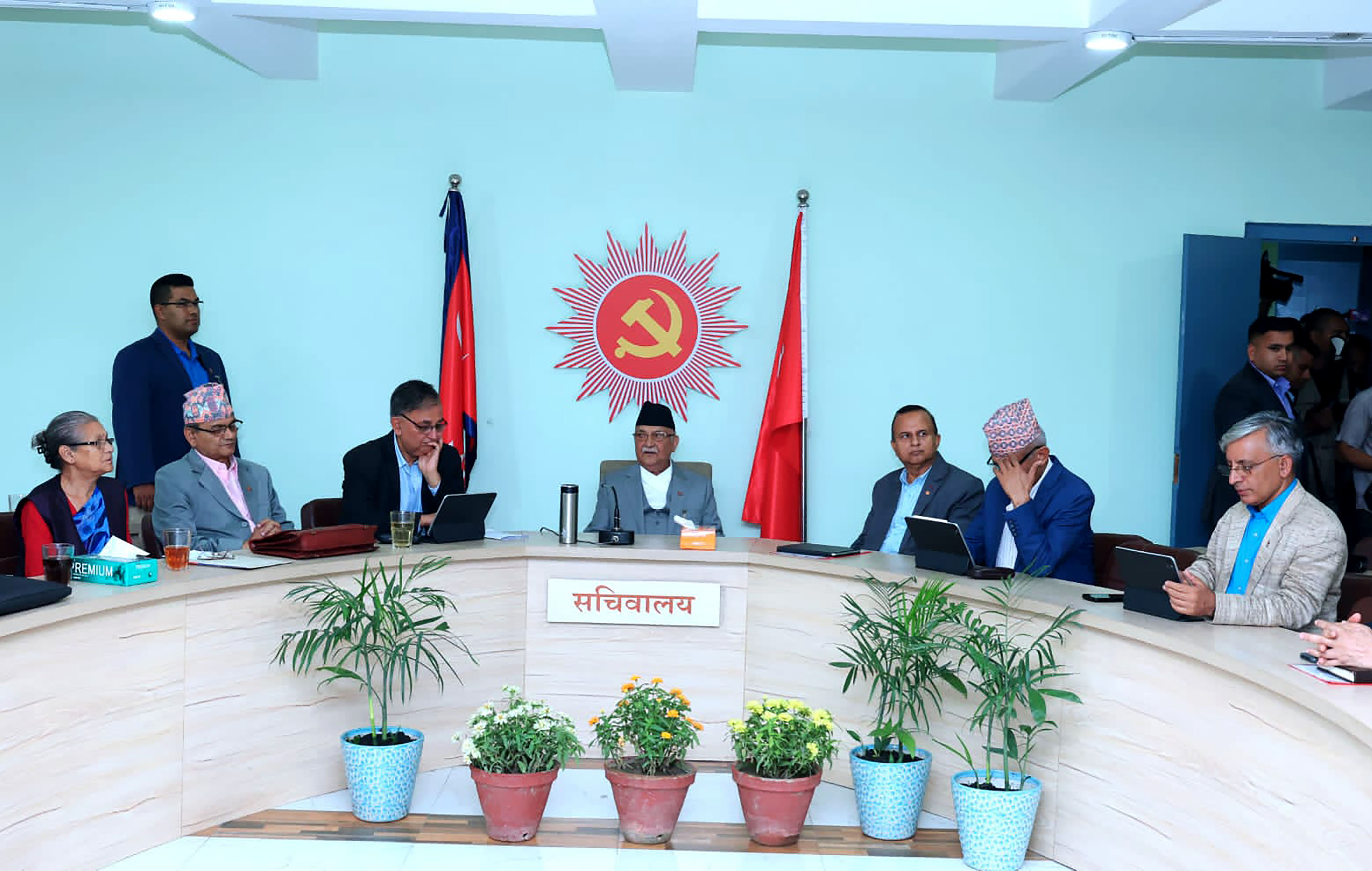 संसदमा प्रचण्डको अभिव्यक्ति गैरजिम्मेवारपूर्ण : एमाले